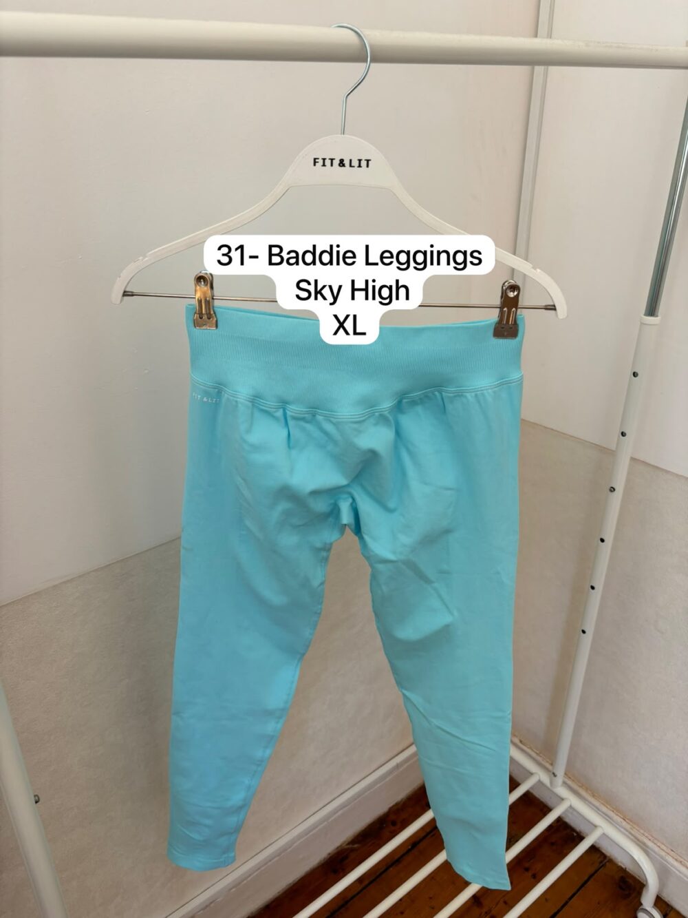 31- baddie leggings sky high XL